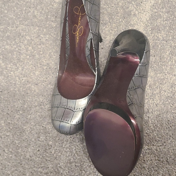 Jessica Simpson platform heels 8 - Picture 2 of 2